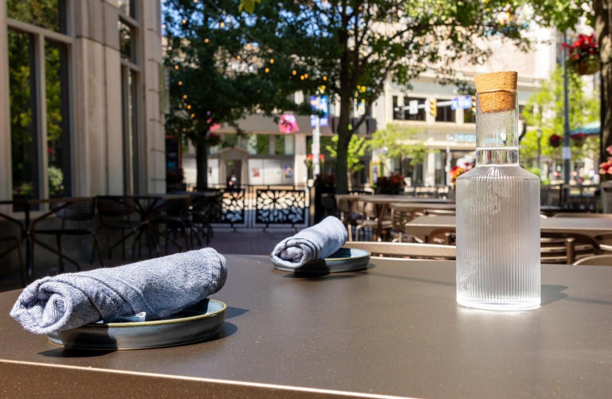 Hotel Crowne Plaza Cleveland At Playhouse Square By Ihg Exterior foto