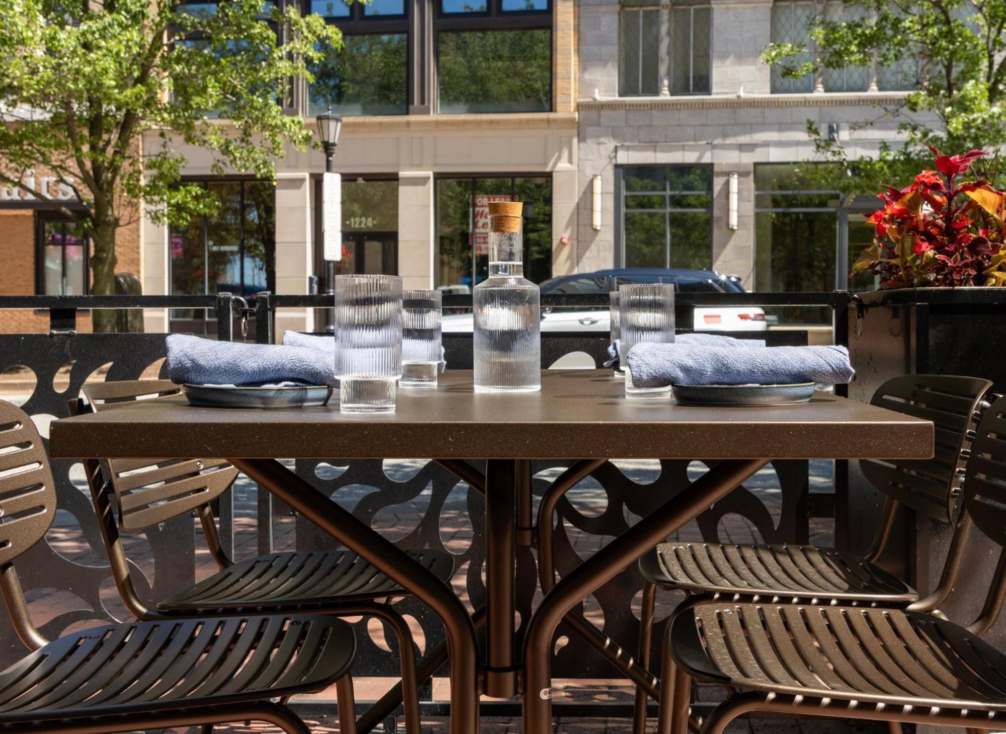 Hotel Crowne Plaza Cleveland At Playhouse Square By Ihg Exterior foto